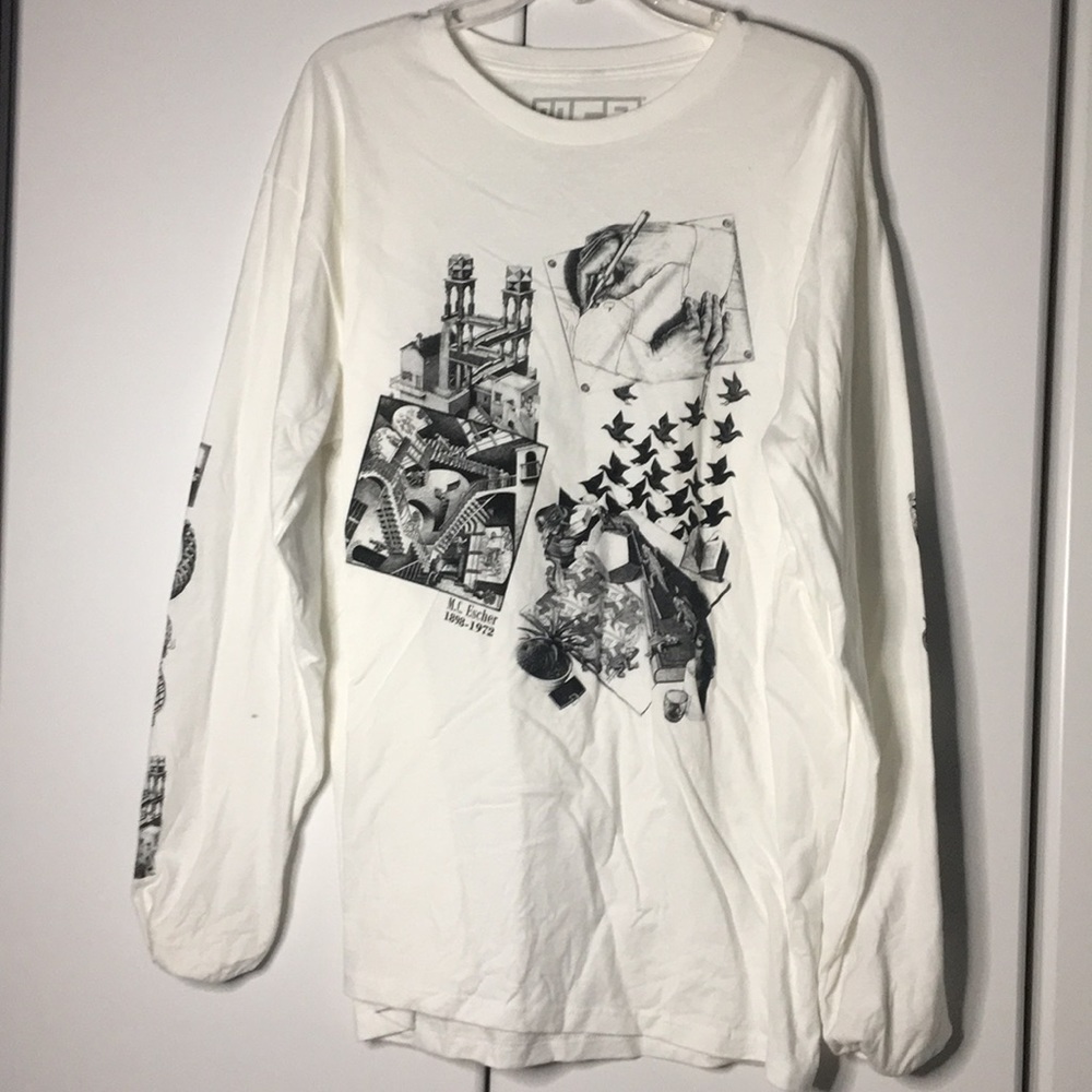 MC escher longsleeve urban outfitters